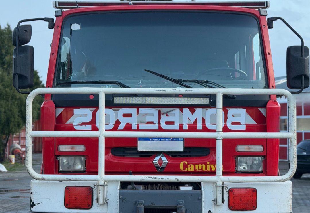 
								RENAULT M210 TURBO 4×4 full									