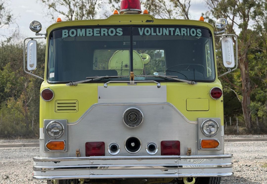 
								Mack Custom Built full									