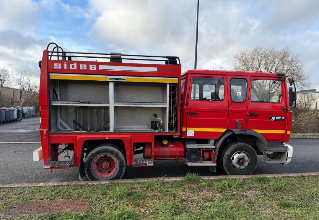 
								RENAULT S180 4×2 full									