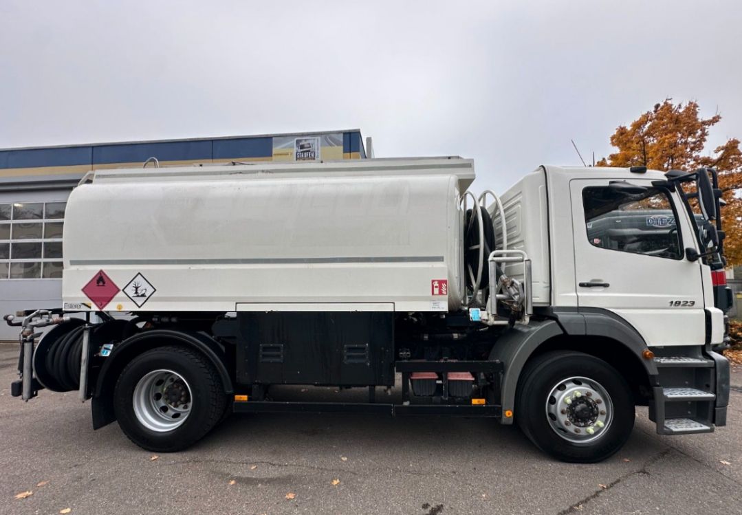 
								Mercedes-Benz AXOR 1823 full									