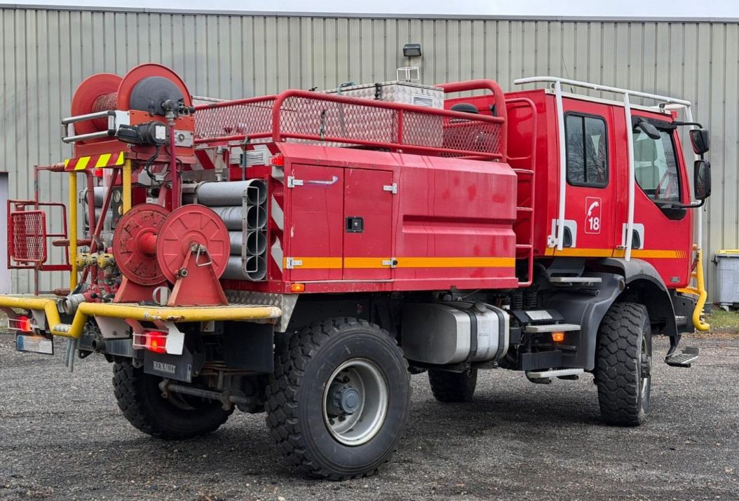 
								RENAULT MIDLUM 220 4×4 full									