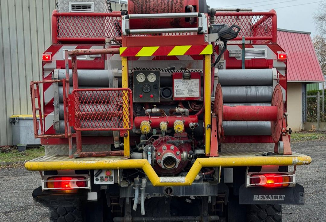 
								RENAULT MIDLUM 220 4×4 full									