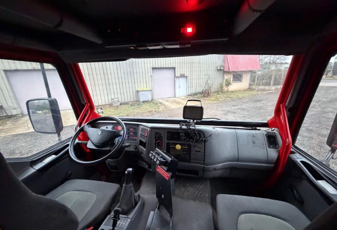 
								RENAULT MIDLUM 220 4×4 full									